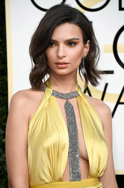 An image of Emily Ratajkowski in 2017