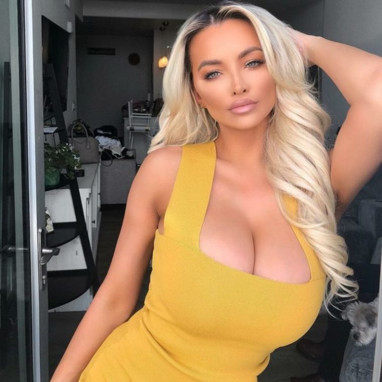 An image of Lindsey Pelas